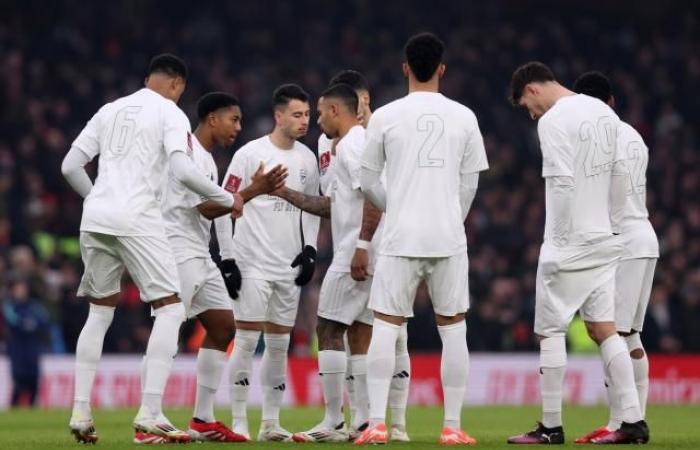 Arsenal joue tout blanc en Coupe contre Manchester United pour lutter contre la criminalité au couteau