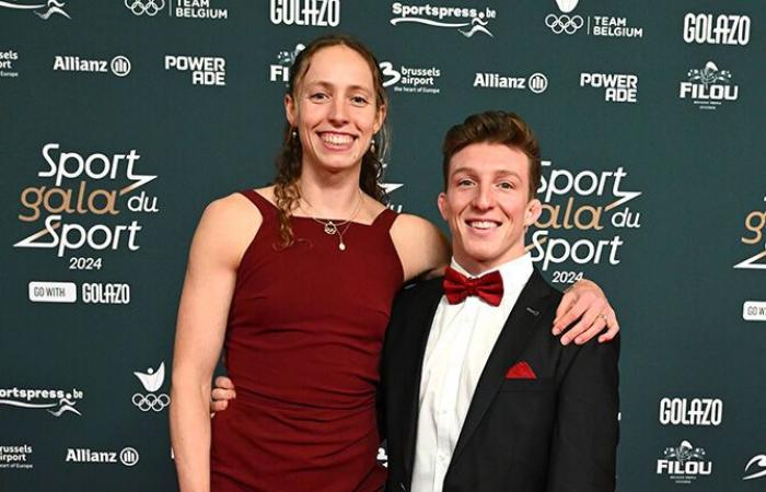 Un gala sportif accueille les meilleurs joueurs sur le tapis rouge