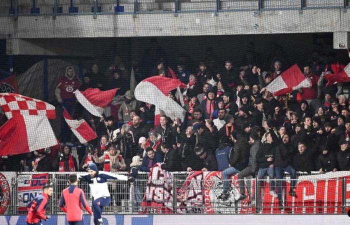 Des supporters dénoncent des chants d’hommage à Jean-Marie Le Pen