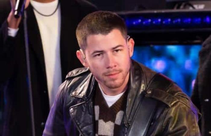 Nick Jonas se demande combien partager sur les réseaux sociaux