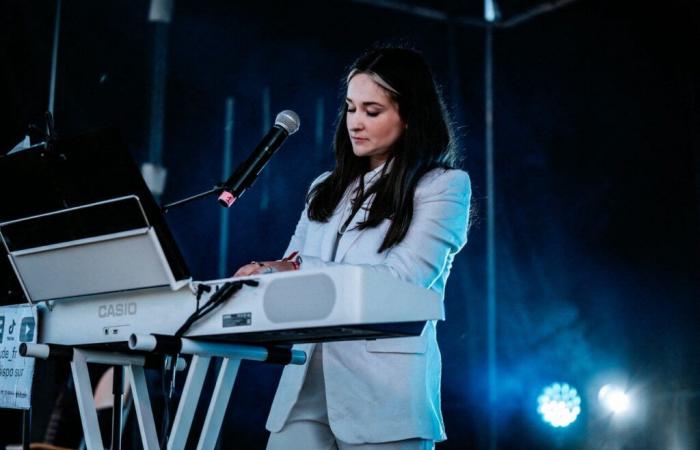 cette chanteuse originaire de la Manche découvre que sa reprise est jouée… à la Star Academy !