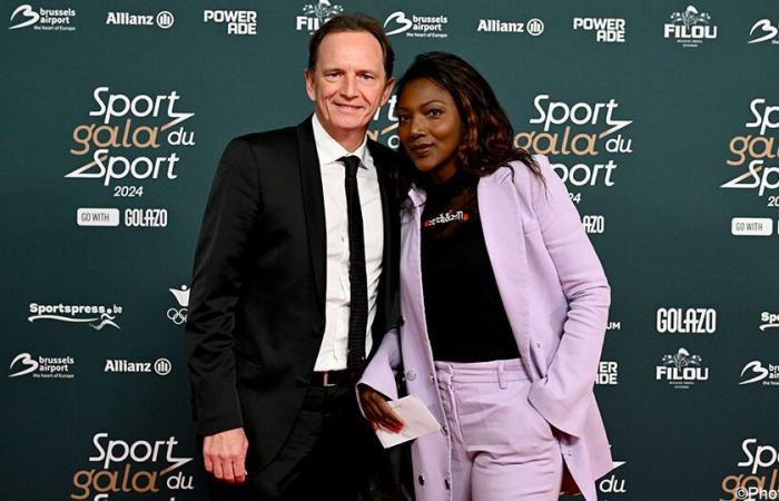 Un gala sportif accueille les meilleurs joueurs sur le tapis rouge