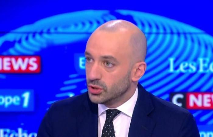 “Comme l’ont fait nos voisins européens, les Français doivent travailler de plus en plus longtemps”, estime Benjamin Haddad