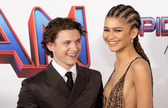 Le père de Tom Holland a parlé de la relation entre son fils et Zendaya et s’est dit “époustouflé” par leur gestion de la pression médiatique.