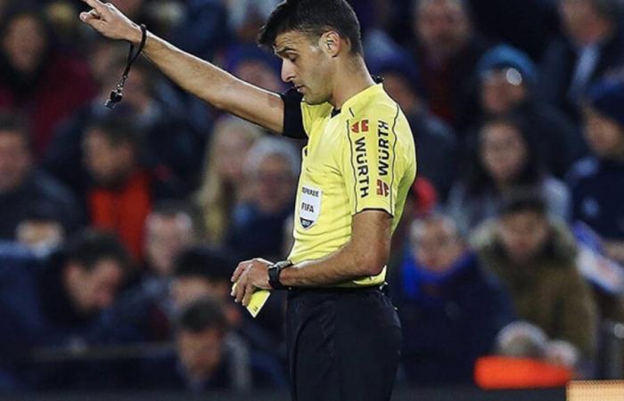 L’arbitre de la finale de la Supercoupe d’Espagne… un mauvais présage pour Barcelone et un bon présage pour le Real Madrid