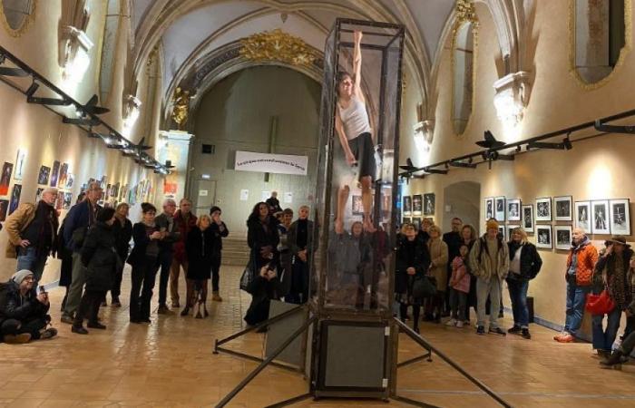 Contorsions et photographies ouvrent la Biennale des Arts du Cirque de La Ciotat