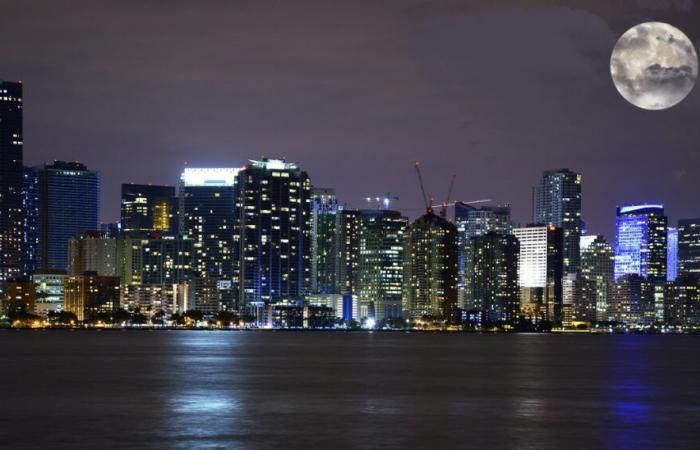 La première pleine lune de 2025 illumine le ciel de Miami ce soir