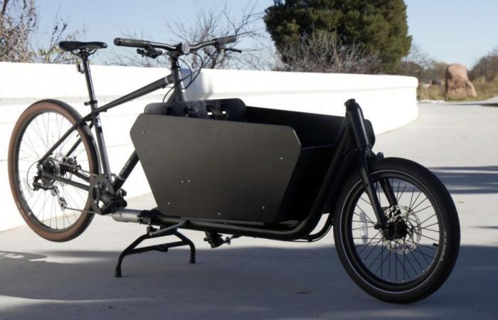 L’Argo Cargo Kit transforme « n’importe quel vélo » en deux-roues