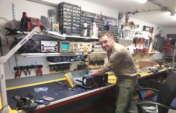 Ancien technicien chez Orano, Gérard ouvre un atelier de réparation à Valognes