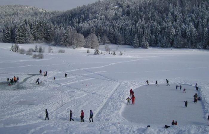 En hiver, ces lacs du Jura se transforment en patinoires naturelles