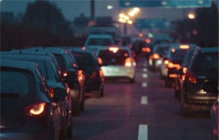 un embouteillage monstre après un accident impliquant un poids lourd dans le Pas-de-Calais