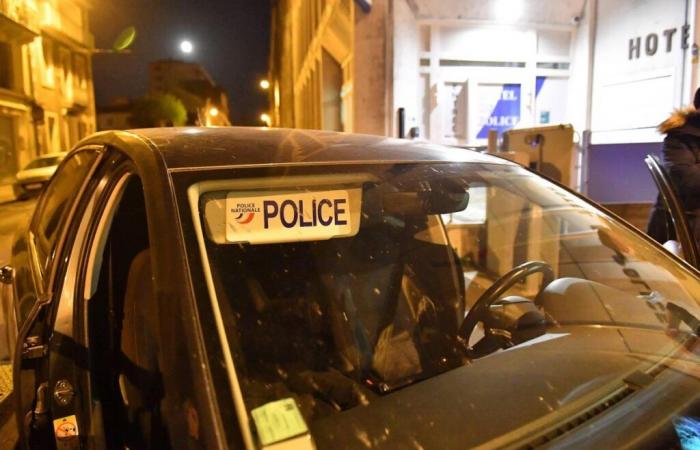 Du cannabis à bord de sa Peugeot, il percute la voiture de police en Dordogne