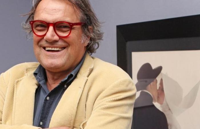 Le photographe Oliviero Toscani, célèbre pour ses campagnes publicitaires chocs pour la marque Benetton, est décédé à l’âge de 82 ans