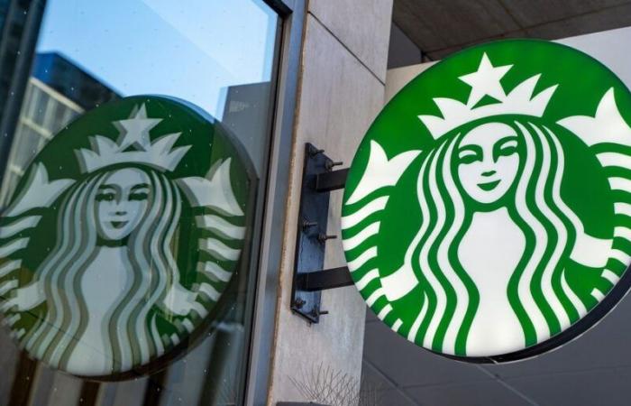 Starbucks modifie sa politique de recharge gratuite ce mois-ci