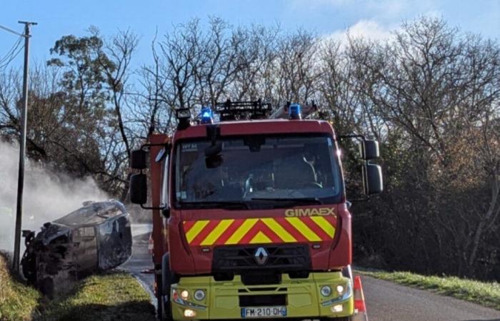 Coincé dans sa voiture en feu, un homme de 45 ans sauvé par les pompiers du Lot-et-Garonne