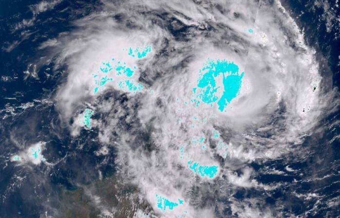 Après le passage de la tempête tropicale Dikeledi, Mayotte toujours en alerte rouge