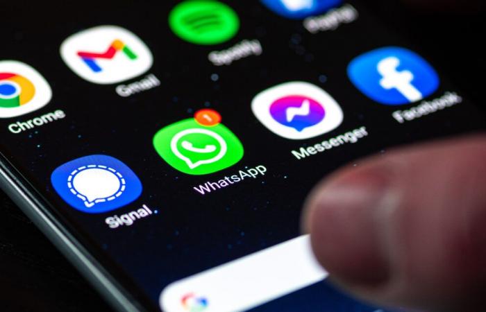 Dites adieu à cet onglet pratique sur WhatsApp, il sera bientôt dédié aux robots IA