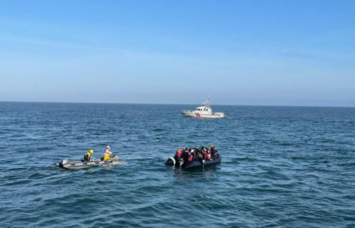 76 migrants secourus au large de Calais