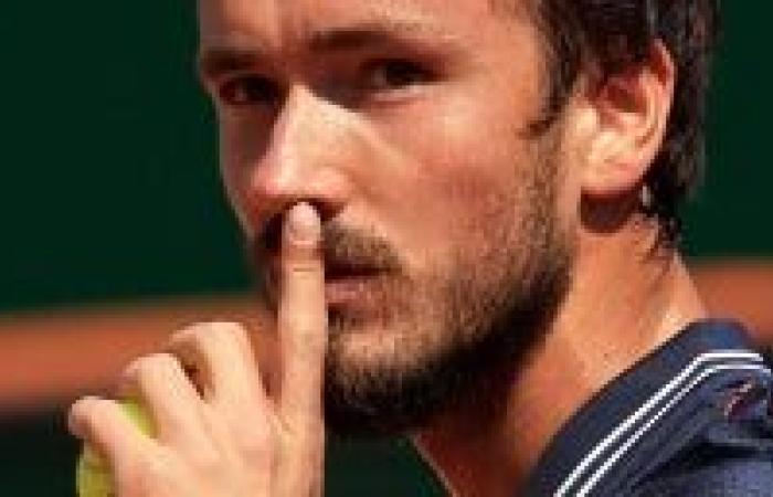 Daniil Medvedev s’en sort bouleversé, les joueurs de tennis américains envahissent Melbourne