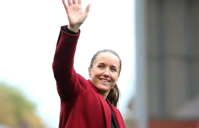 Casey Stoney prend les rênes de l’équipe canadienne féminine • Footballeuses féminines