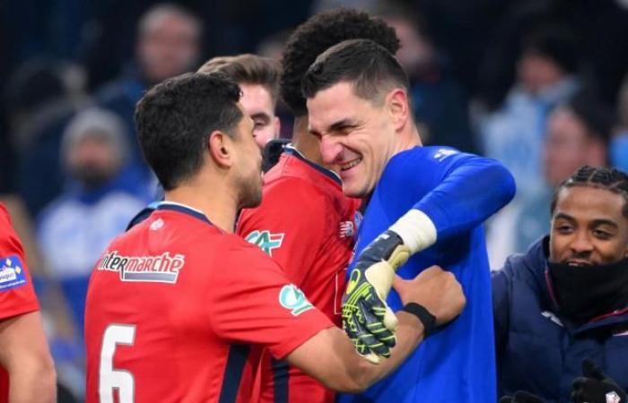 Mannone, une performance héroïque pour qualifier Lille pour les huitièmes de finale de Coupe de France