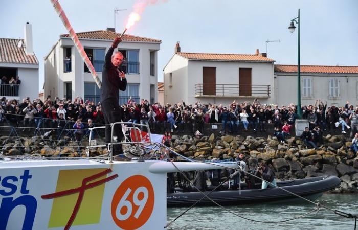 comment se déroule l’arrivée de Charlie Dalin et des skippers du Vendée Globe