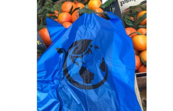 sur les marchés, des sacs « biodégradables » pas si écolos