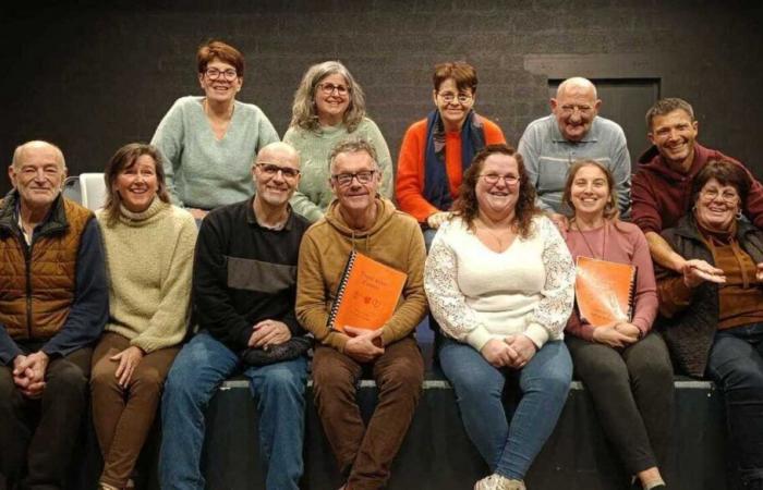 Cette troupe de théâtre de Suisse normande revient sur scène : une comédie en tournée