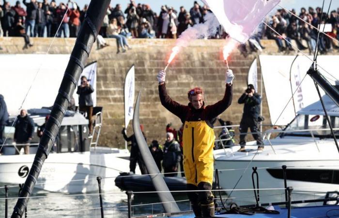 « Je suis l’homme le plus heureux du monde »… Revivez l’arrivée triomphale du vainqueur Charlie Dalin aux Sables d’Olonne