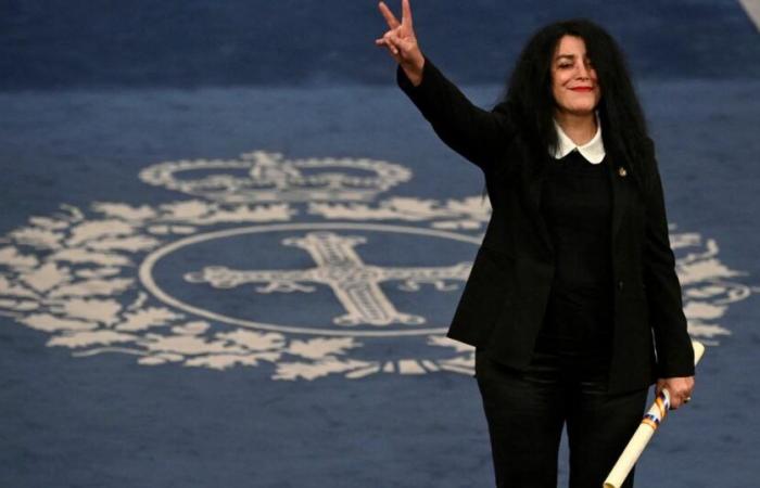 Marjane Satrapi refuse la Légion d’honneur pour dénoncer « l’hypocrisie » de la France envers l’Iran