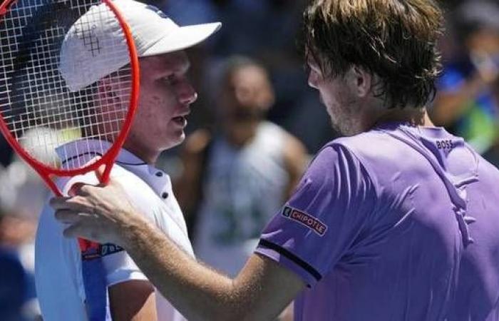 Jenson Brooksby revient au tennis professionnel à l’Open d’Australie après 2 années mouvementées