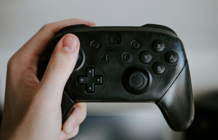 C’est la manette Nintendo Switch qu’il vous faut et elle est à moins de 20 euros sur AliExpress