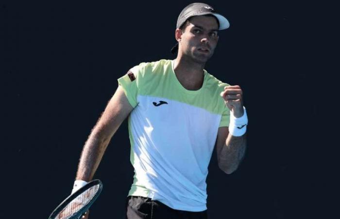 Díaz Acosta surpasse ses débuts et se qualifie à l’Open d’Australie