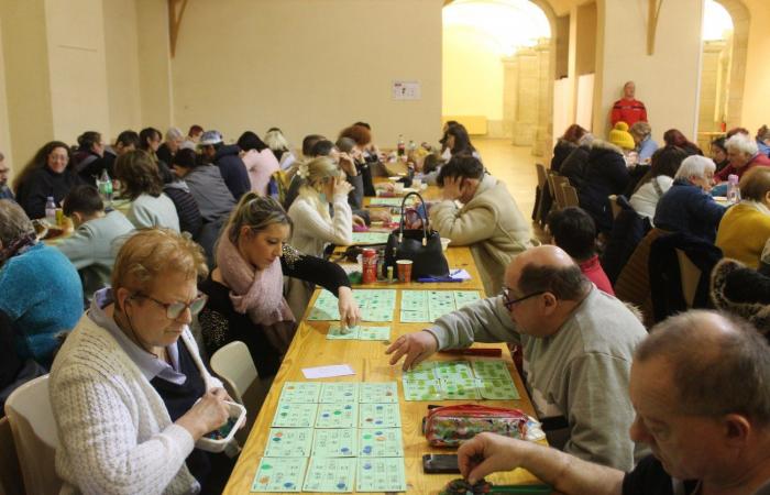 Mathéo Flandrin remporte le premier prix du loto des jeunes porte-drapeaux