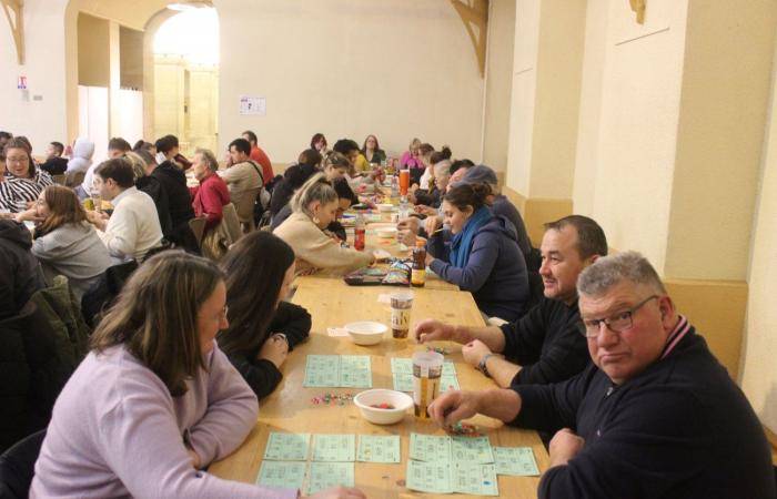 Mathéo Flandrin remporte le premier prix du loto des jeunes porte-drapeaux