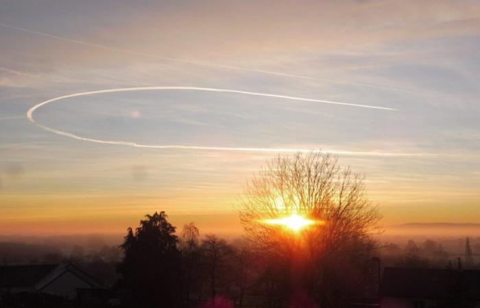 Pourquoi un avion de ligne a-t-il fait demi-tour au-dessus de l’Orne et de la Sarthe ce mardi matin ?