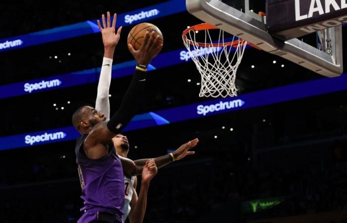 LeBron James emmène Victor Wembanyama à l’école sans dribble