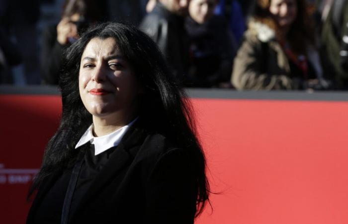 Qui est Marjane Satrapi, qui a refusé la Légion d’honneur en raison de « l’attitude hypocrite de la France envers l’Iran »