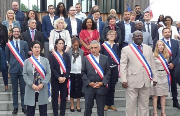 Tout le monde rêve déjà de prendre la place de cet indestructible maire des Yvelines