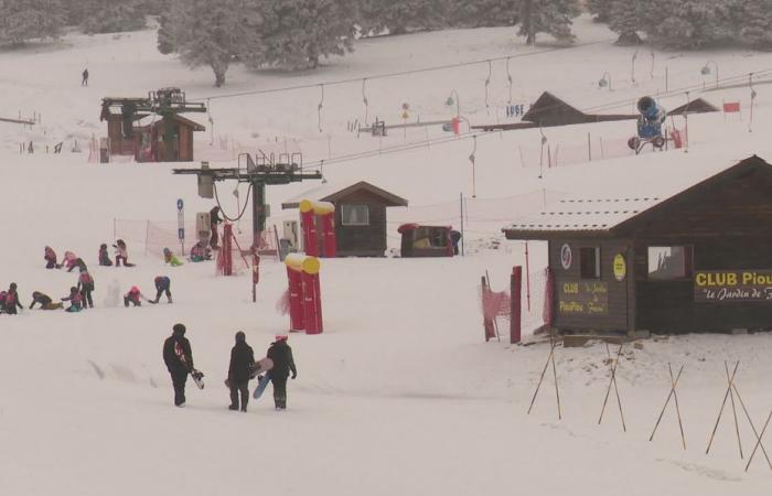 Parkings saturés, embouteillages en montagne… Une pétition lancée après la suppression des bus dans les stations de Haute-Savoie