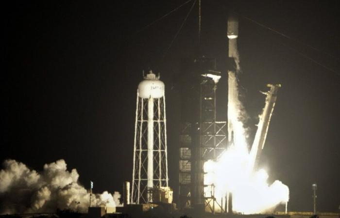 Décollage réussi pour une fusée SpaceX transportant des sondes vers la Lune