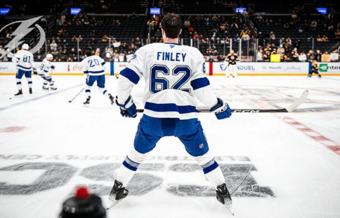 Une journée éclair se termine avec des débuts « incroyables » dans la LNH pour Jack Finley de Tampa Bay