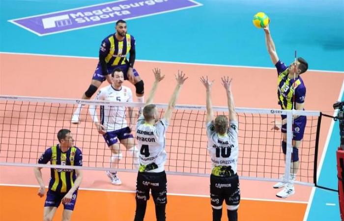 Earvin Ngapeth battu pour sa première en Ligue des champions avec Fenerbahçe