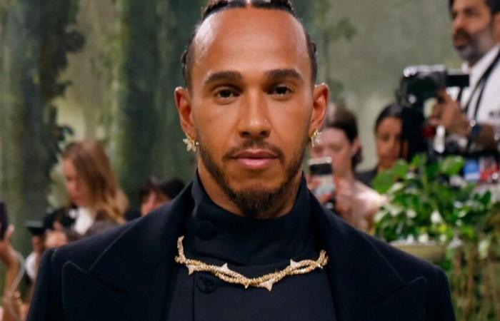 Sir Lewis Hamilton, 40 ans, suscite des rumeurs de fréquentation avec l’icône de la comédie télévisée, 52 ans