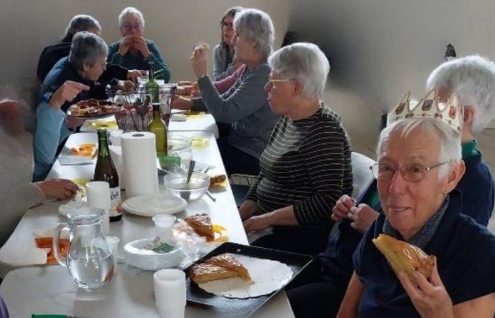 Castagnette. Les seniors célèbrent les rois et les reines pendant une journée