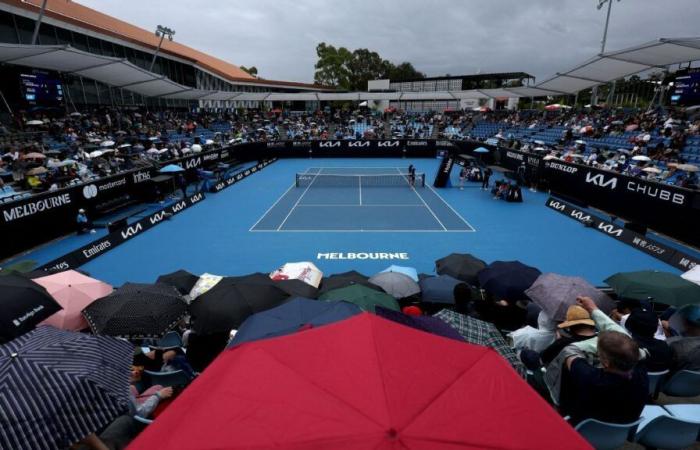 Le match du deuxième tour de Jacob Fearnley retardé par la pluie