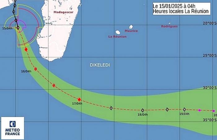 La forte tempête tropicale Dikeledi se renforce dans le canal du Mozambique