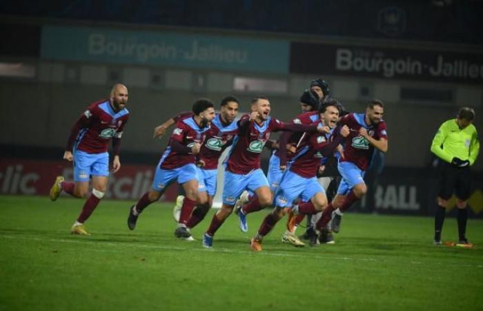 La liste des clubs qualifiés pour les huitièmes de finale de la Coupe de France, avec seulement 8 équipes de Ligue 1