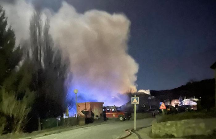 un village des Pyrénées-Orientales touché par un impressionnant incendie