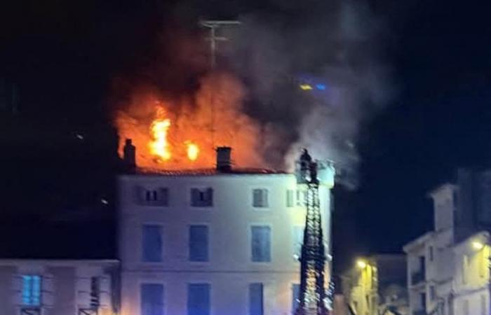 Un appartement prend feu en pleine nuit à Mont-de-Marsan